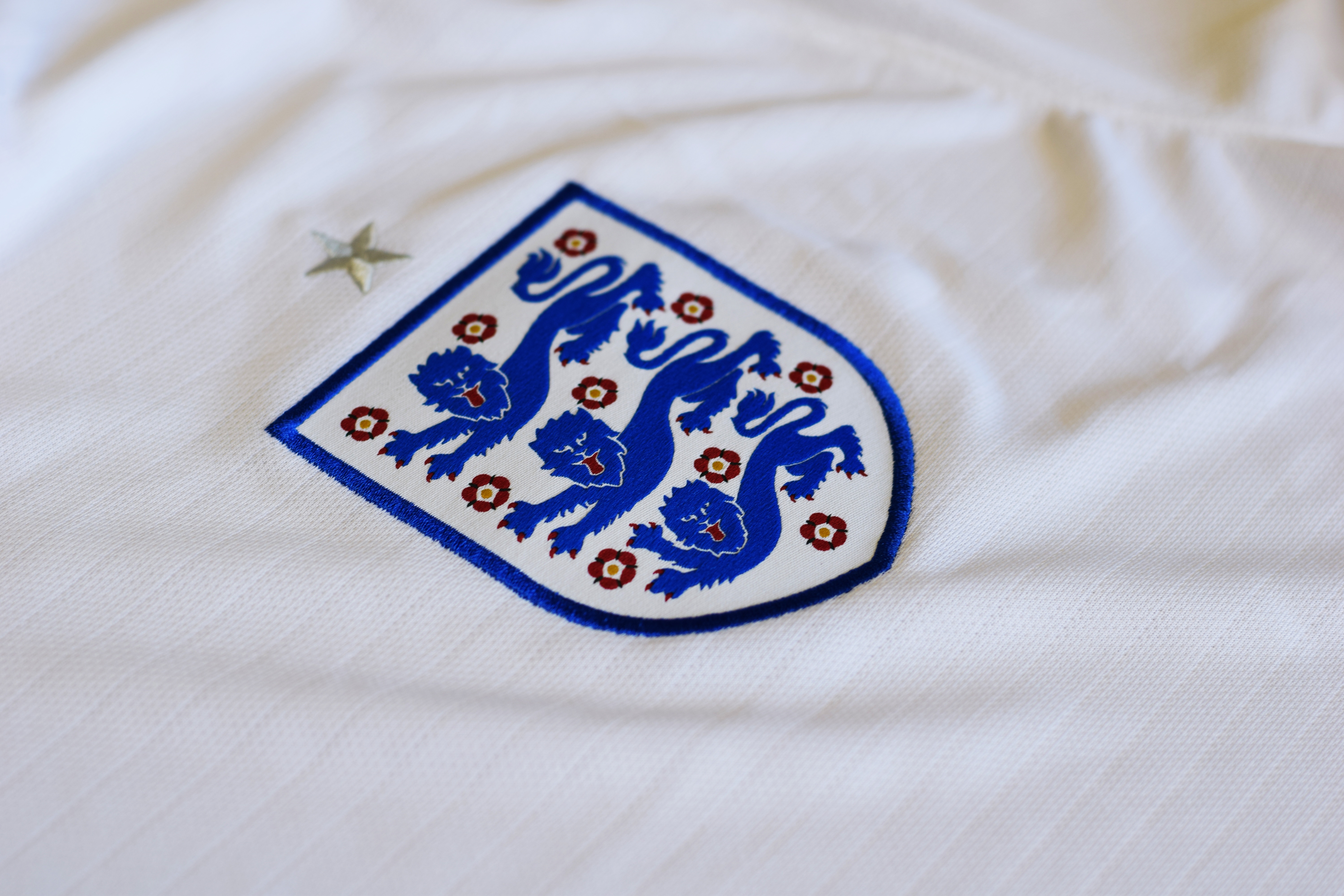 Fake football shirts alarming improvements in distribution and design